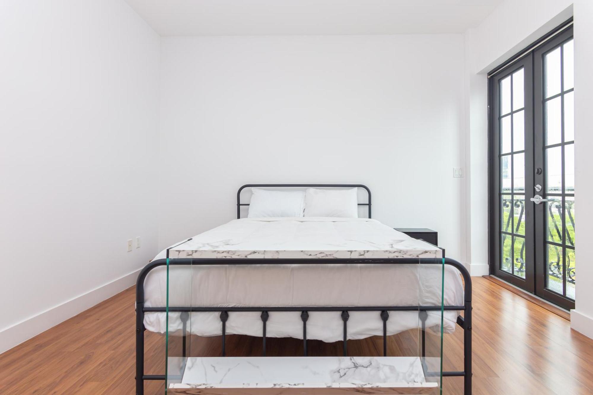 Appartement Downtown 2 Bedroom *